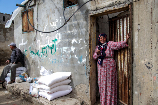 المركز الفلسطيني يُطالب &quot;الأونروا&quot; بالتراجع عن إلغاء &quot;السلة الغذائية المضاعفة&quot;