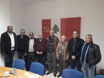حزب الشعب الفلسطيني يزور مقر &quot;الشيوعي&quot; في صور