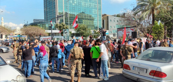 وقفة احتجاجية لـحراك صيدا تنديداً بالسياسات المالية والاقتصادية وضد الغلاء