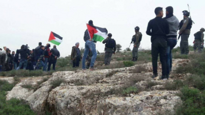 مستوطنون ينصبون خيامًا على قمة جبل صبيح جنوب نابلس