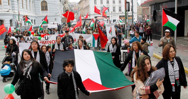 نشطاء فلسطينيون بالخارج يطالبون السلطة بوقف التنسيق الأمني