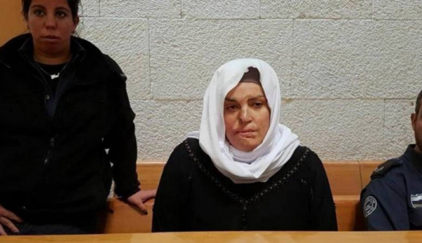 الاحتلال يُواصل التنكيل بالأسيرة إسراء الجعابيص ويحرمها العلاج