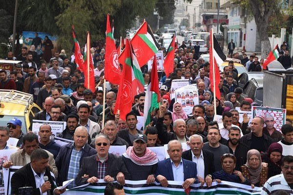الجبهة الشعبية تدعو للتظاهر دعمًا للحوار الوطني الشامل