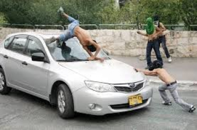 الخليل.. مستوطن يدهس طفلًا فلسطينيًا ويصيبه بجروح