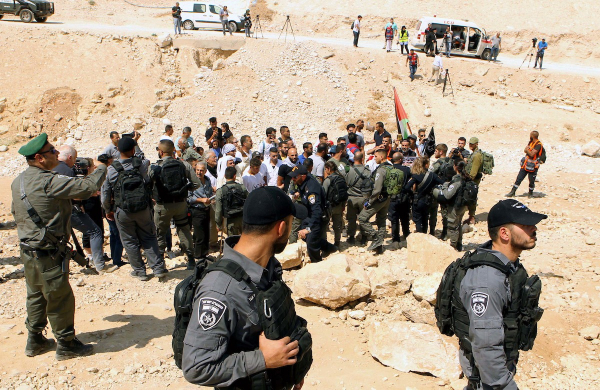 حكومة الاحتلال تطلب 4 أشهر لتنفيذ خطة إخلاء وهدم الخان الأحمر