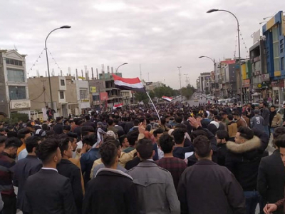 مسيرة لطلبة الجامعات في كربلاء تطالب بالكشف عن قتلة المتظاهرين