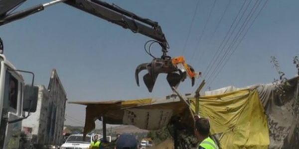 الاحتلال يتلف كميات من الخضار لمزارعين جنوب الخليل